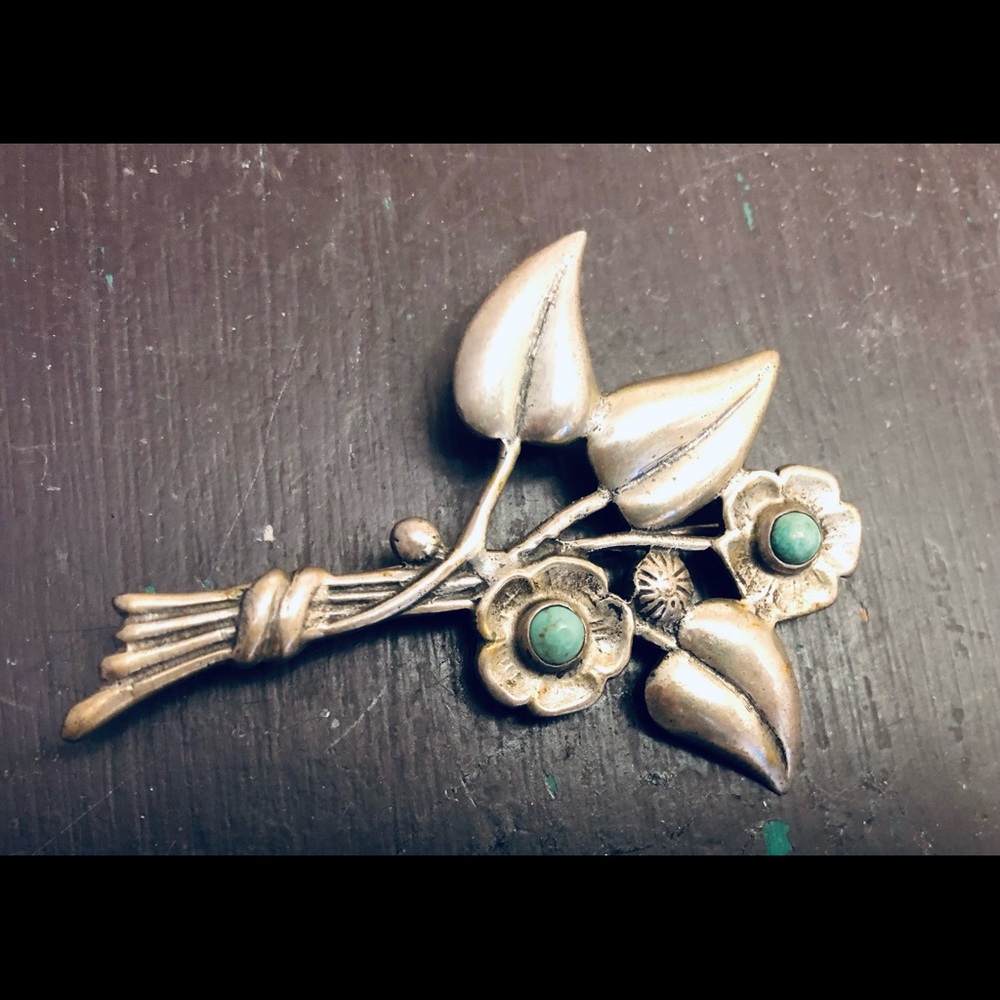 Charming Vintage Solid Sterling Silver Brooch.Sma… - image 1